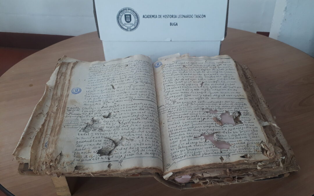 Ministerio de Cultura restaurará libro de Academia de Historia de Guadalajara de Buga