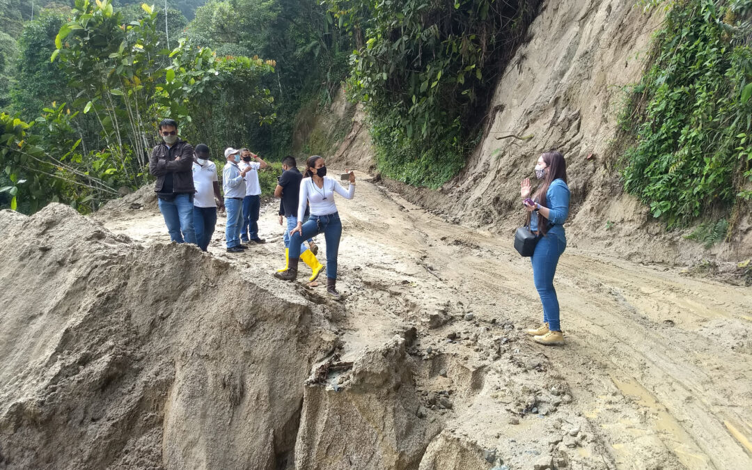 Comitiva interinstitucional inspeccionó de nuevo puntos de derrumbes en zona rural alta de Guadalajara de Buga