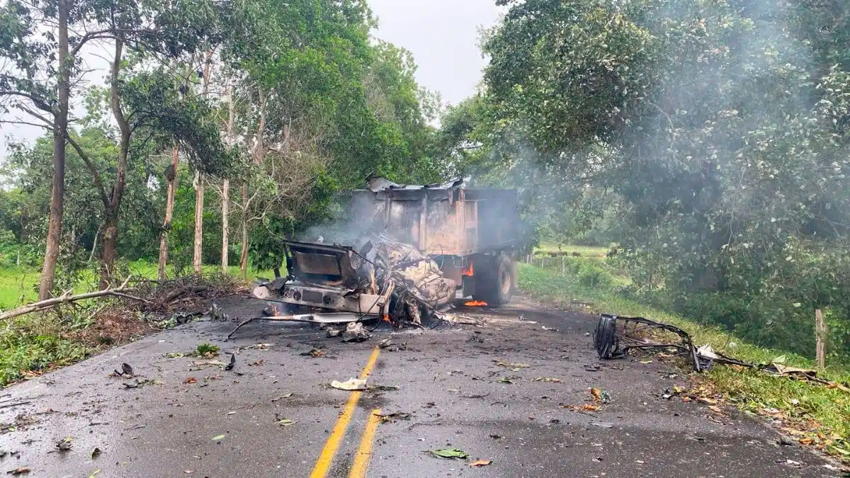 Diálogos de paz con el ELN suspendidos tras ataque en Arauca