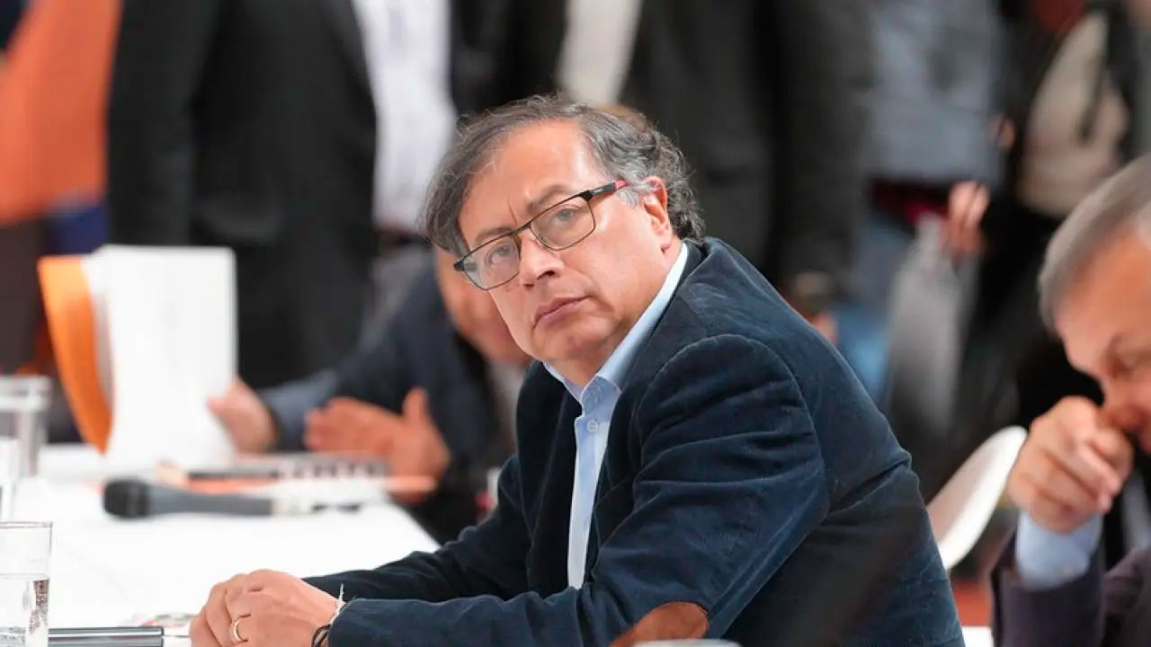 Petro advierte que el Presupuesto General de la Nación se aprobará por decreto si el Congreso no lo debate