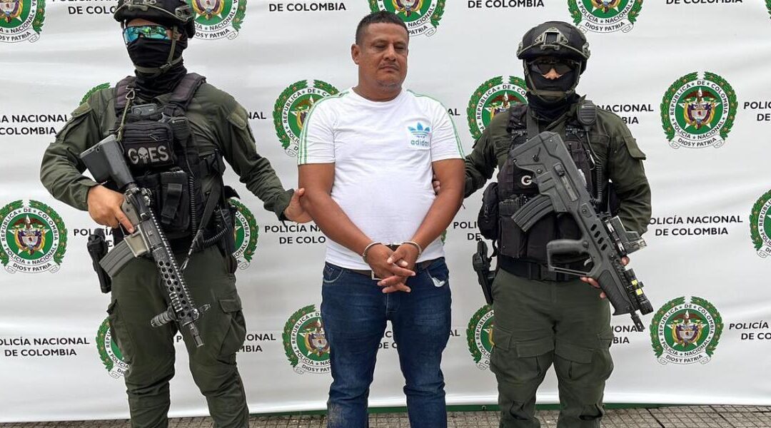 Policía captura a jefe del Clan del Golfo tras asistir al entierro de su hermano