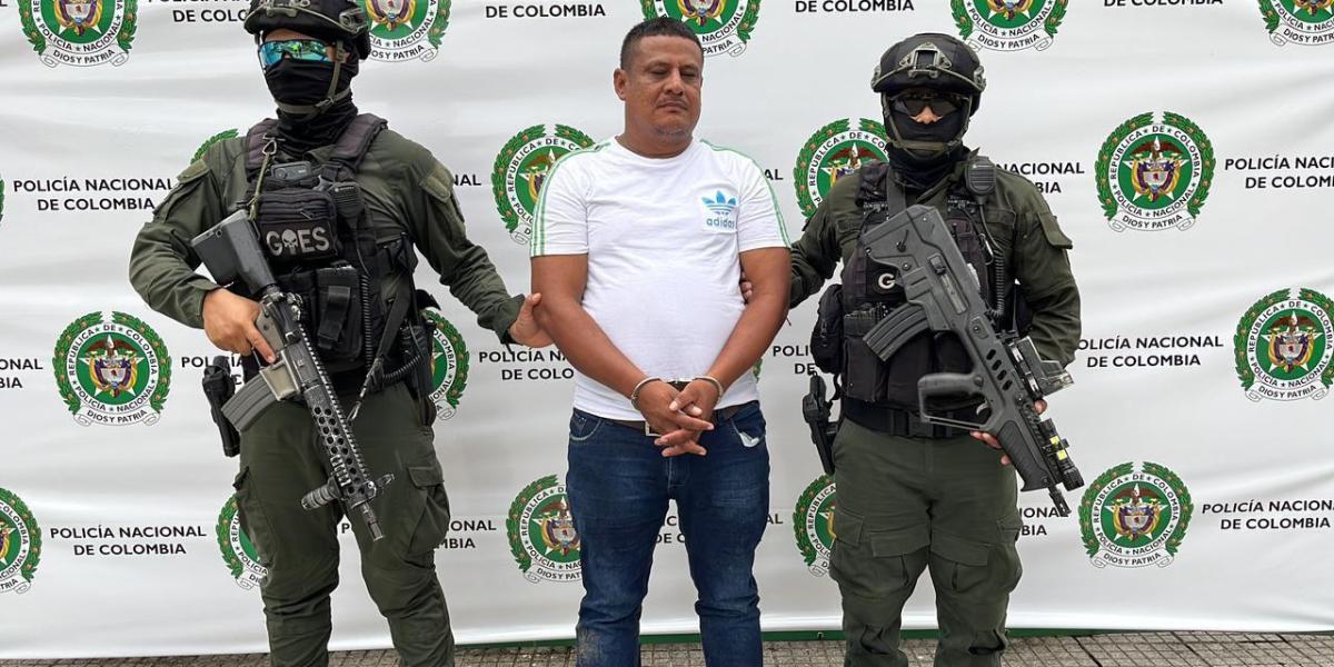 Policía captura a jefe del Clan del Golfo tras asistir al entierro de su hermano