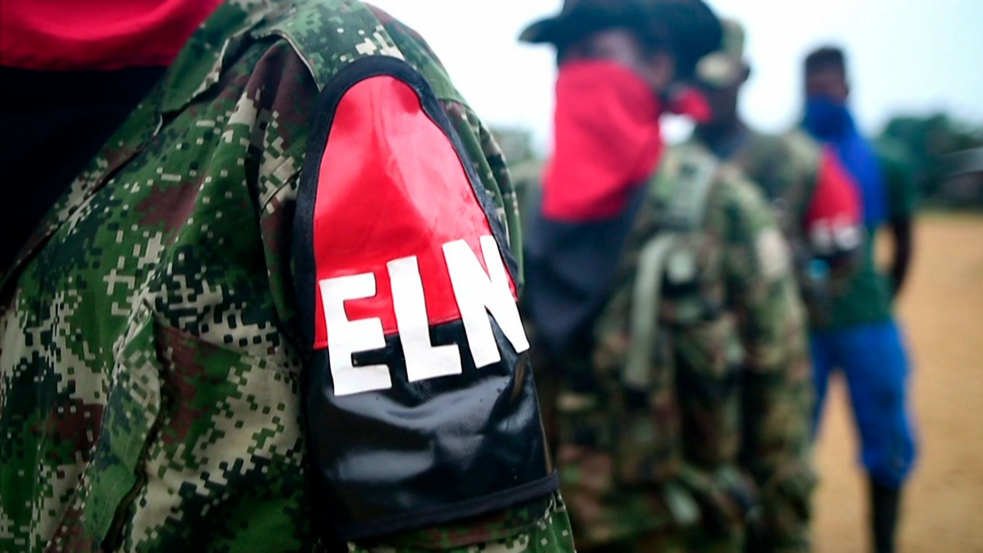 Gobierno y ELN retoman diálogos para la paz a pesar de los atentados en Arauca