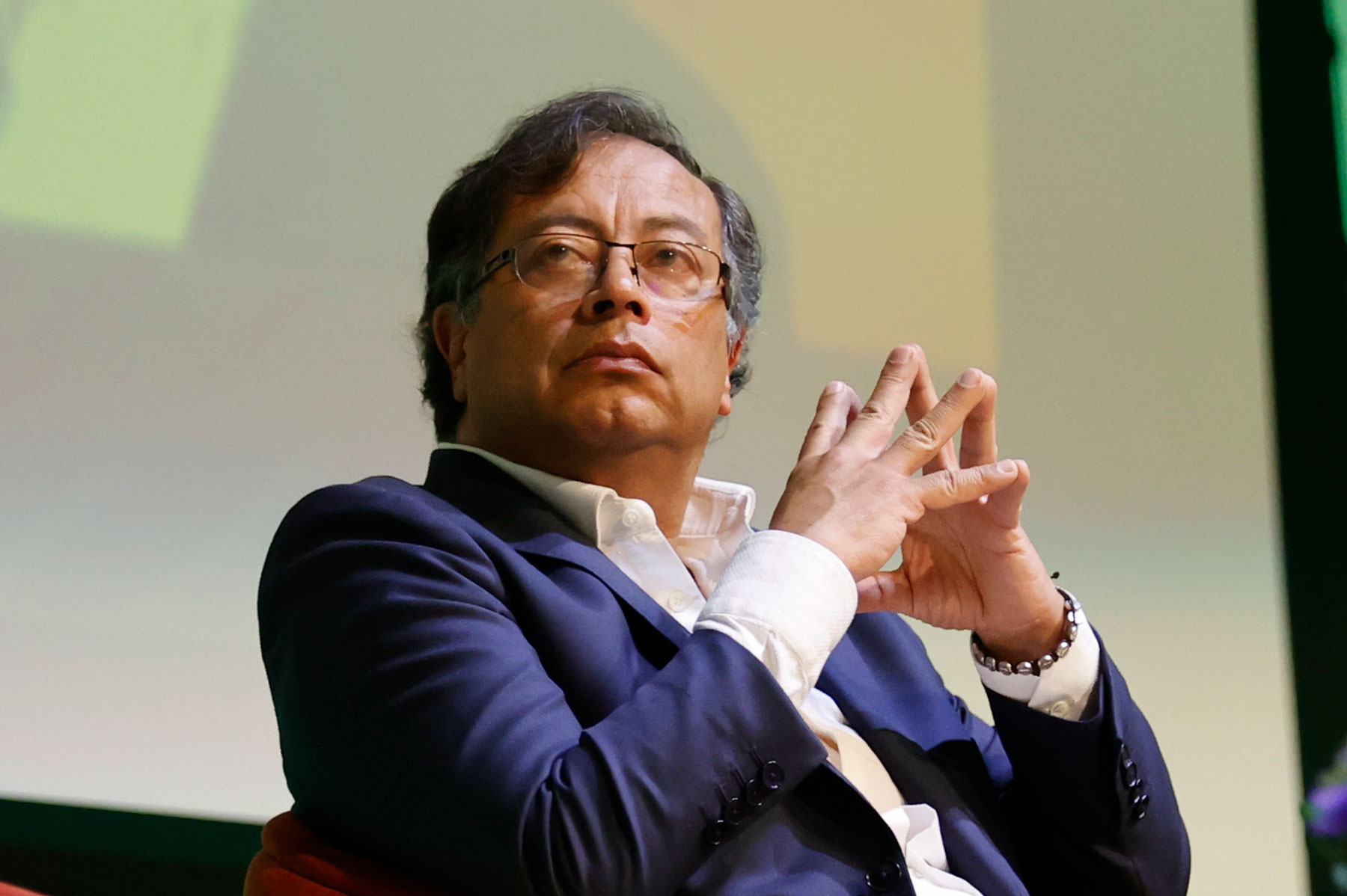 Gustavo Petro acusa al ELN de ser una fuerza mercenaria y romper el proceso de paz