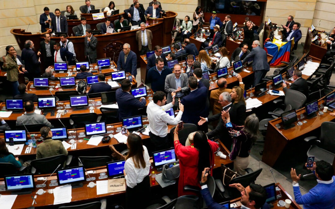 Senado aprueba Reforma Laboral con nuevos recargos nocturnos y cambios para aprendices y plataformas digitales