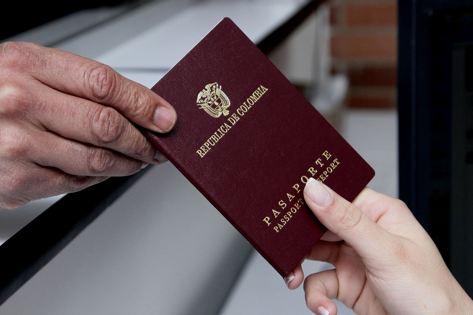 Cancillería advierte que nuevo modelo de pasaportes no podrá iniciar en septiembre por falta de convenio