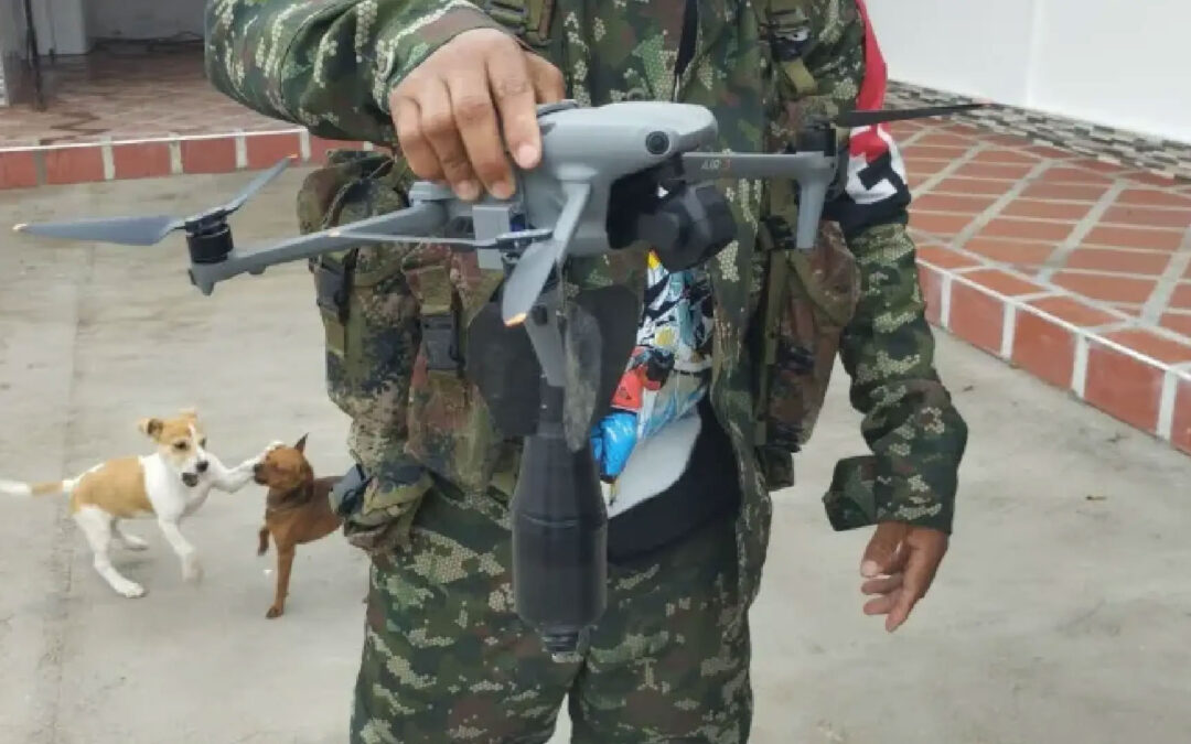Disidencias de las FARC atacan tropas del Ejército con drones explosivos en el Cauca