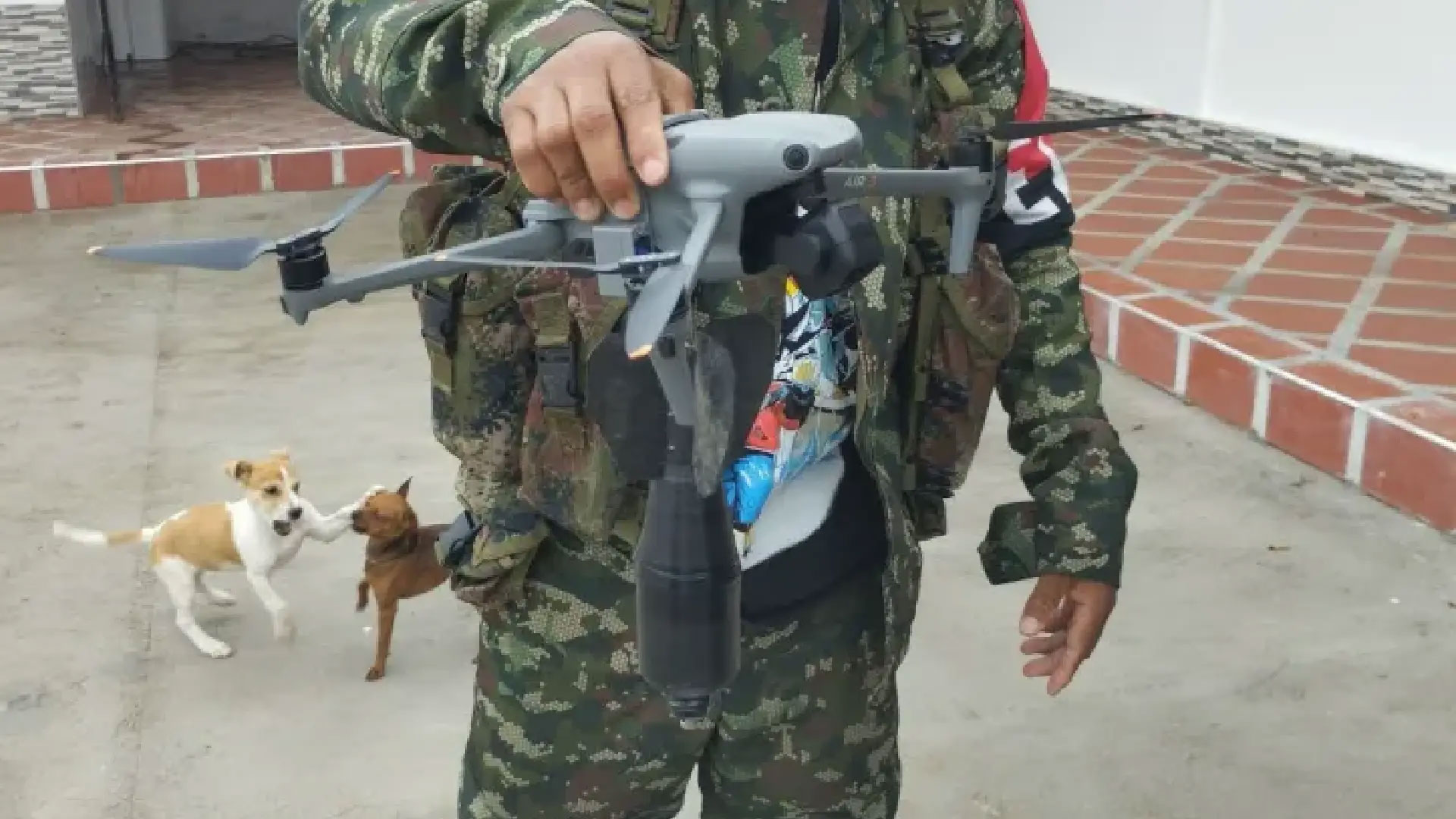 DIsidencias de las FARC atacan tropas del Ejército con drones explosivos en el Cauca