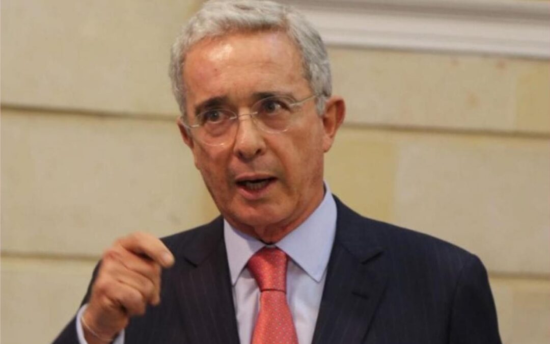Tribunal Superior de Bogotá ordena libertad de Álvaro Uribe Vélez tras fallo de tutela a su favor