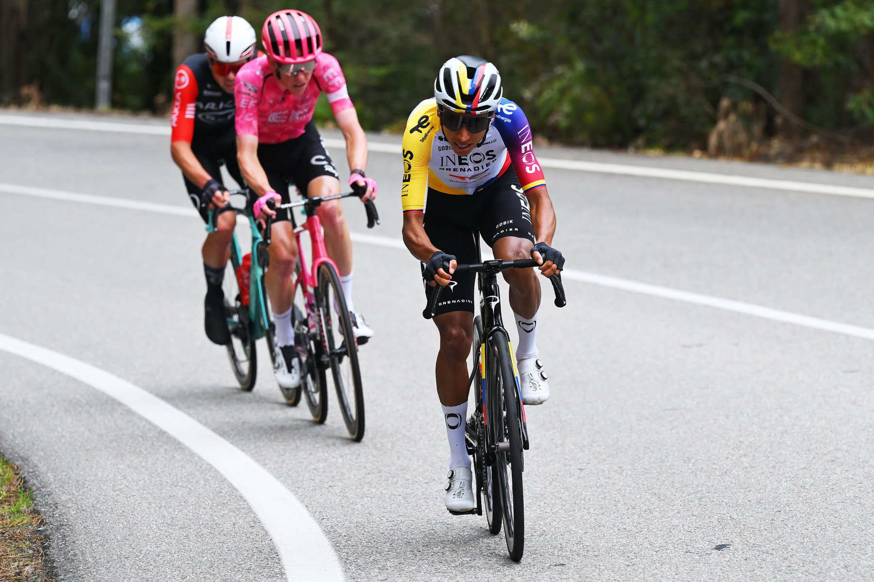 Egan Bernal rompe su sequía y gana la etapa 16 de la Vuelta a España