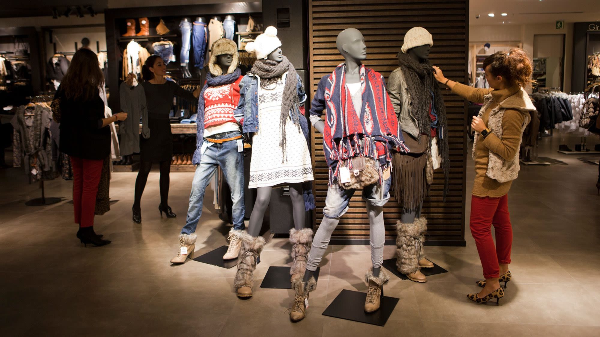 Parlamento Europeo aprueba ley para reducir el desperdicio de alimentos y controlar la moda rápida