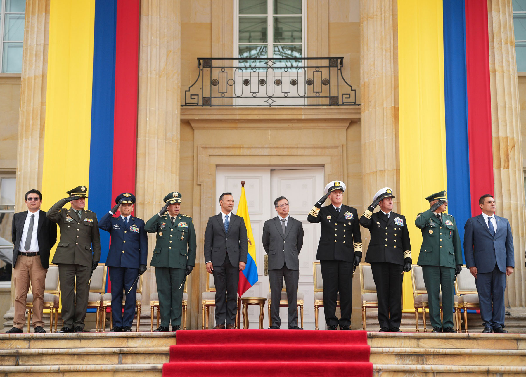 Estados Unidos solicitó la devolución de fusiles y sistema antidrones usados en la seguridad del Palacio de Nariño