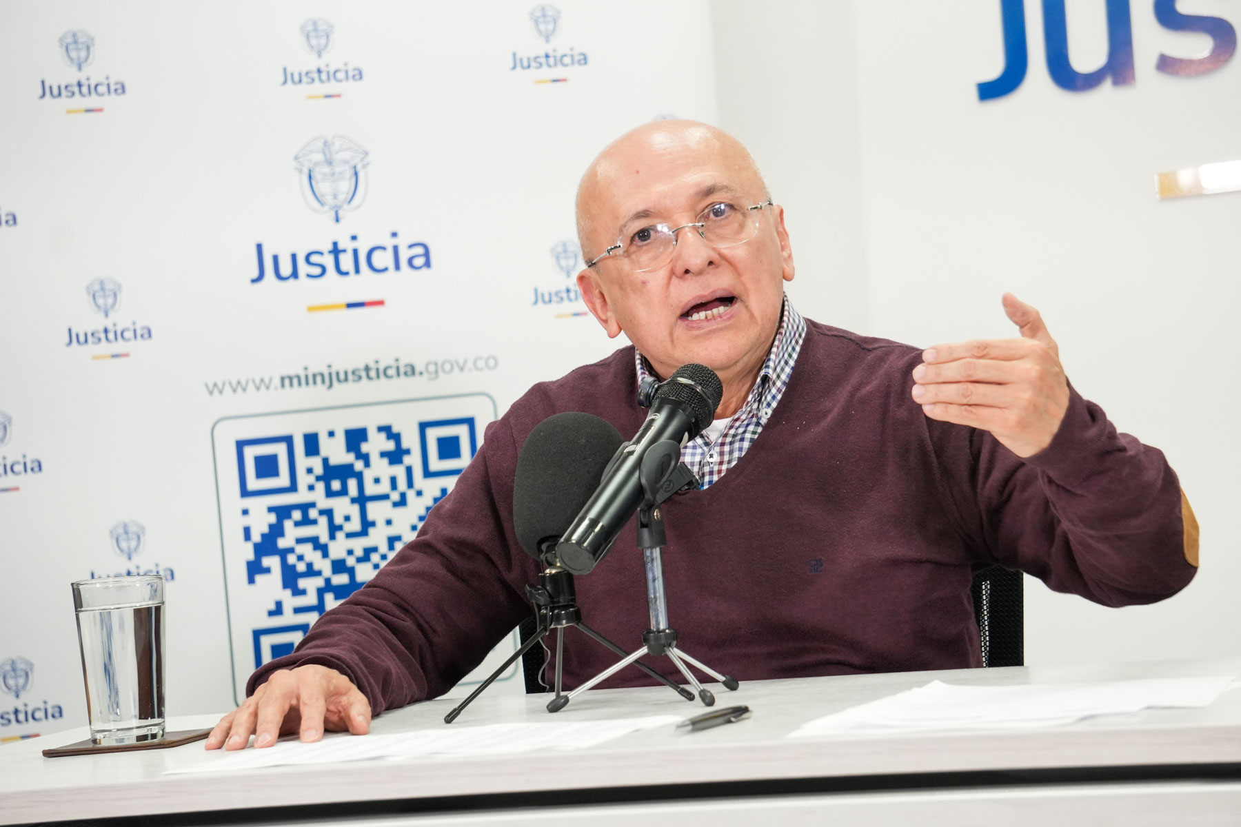 Ministro de Justicia advierte al Tren de Aragua que no permitirá burlas a la justicia internacional Ministro de Justicia advierte al Tren de Aragua que no permitirá burlas a la justicia internacional