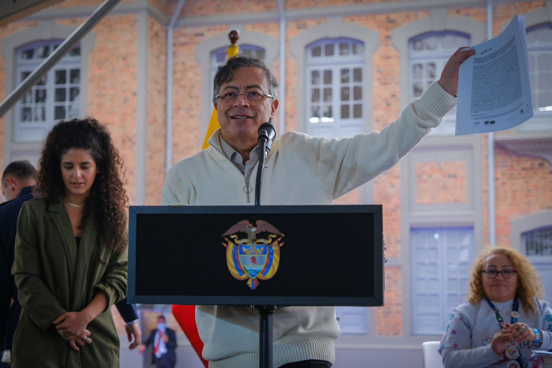 Polémicas declaraciones del Presidente Petro marcan acto oficial en el Hospital del San Juan de Dios Polémicas declaraciones del Presidente Petro marcan acto oficial en el Hospital del San Juan de Dios