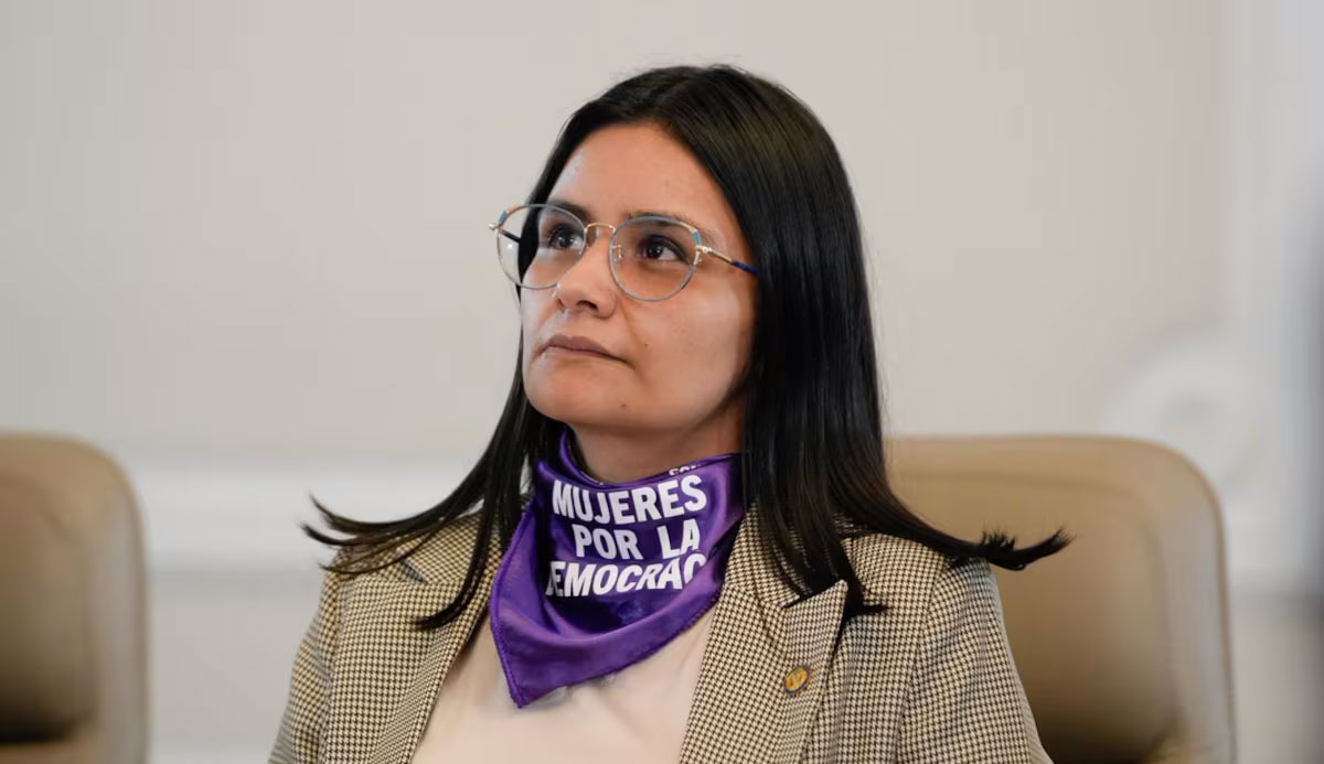 Angie Rodríguez denuncia corrupción en el Gobierno Petro ante la Fiscalía