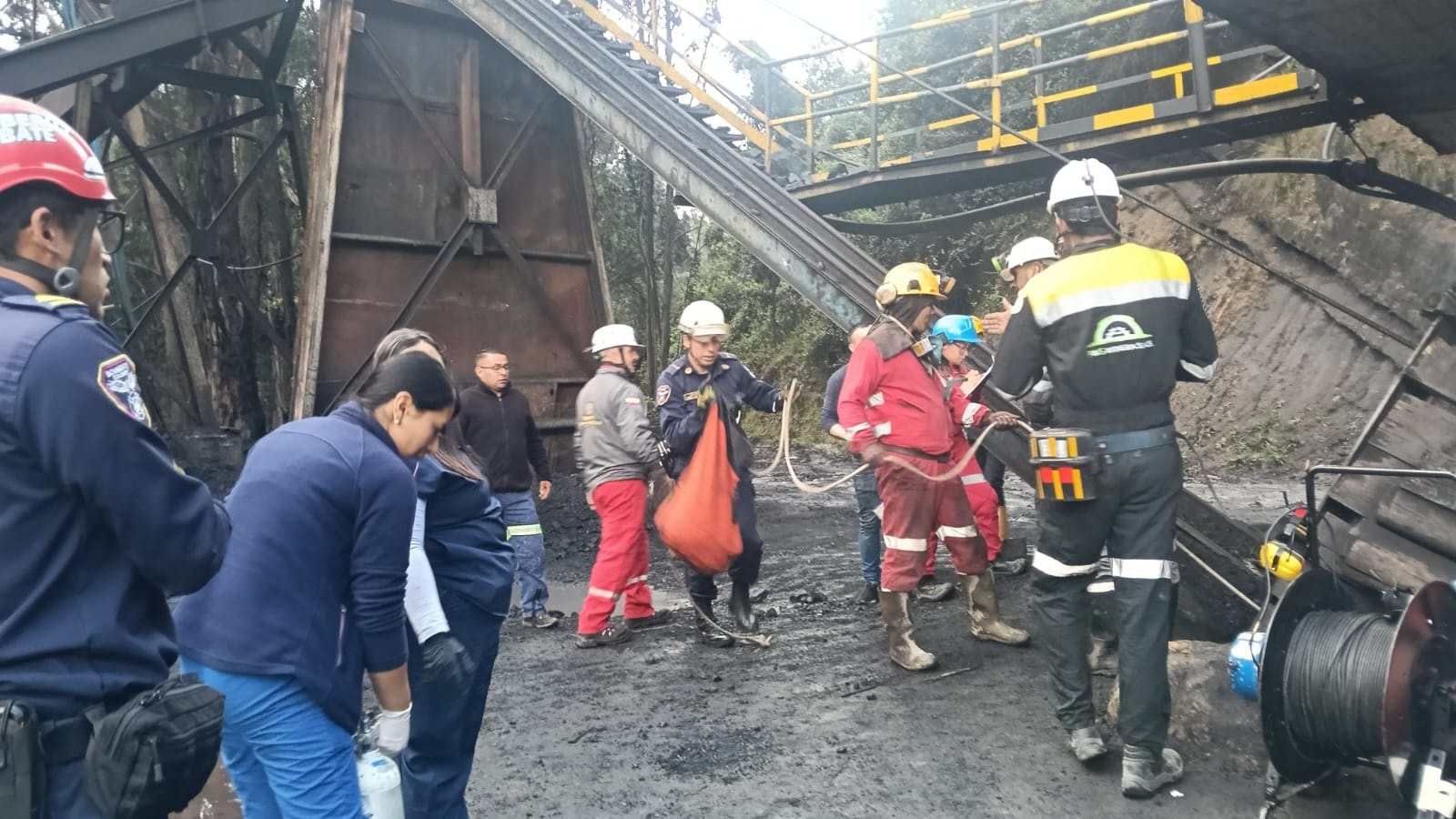 Nueve mineros muertos en explosión en mina de carbón en Sutatausa, Cundinamarca